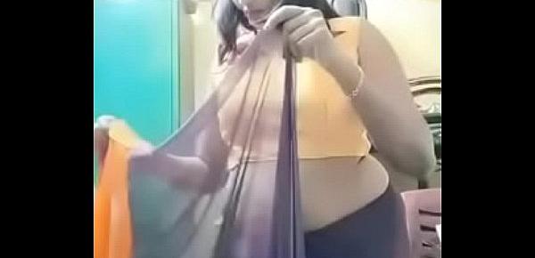  Swathi naidu exchanging saree by showing boobs,body parts and getting ready for shoot part-2